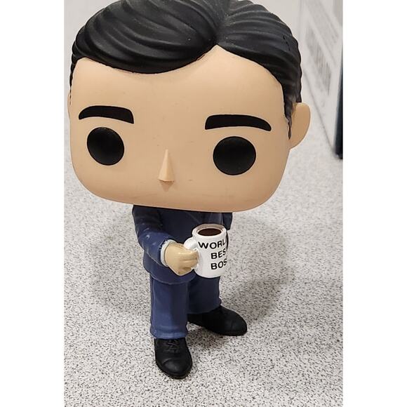 Funko Pop Michael Scott The Office World's Best Boss Vinyl Figure - Picture 1 of 5
